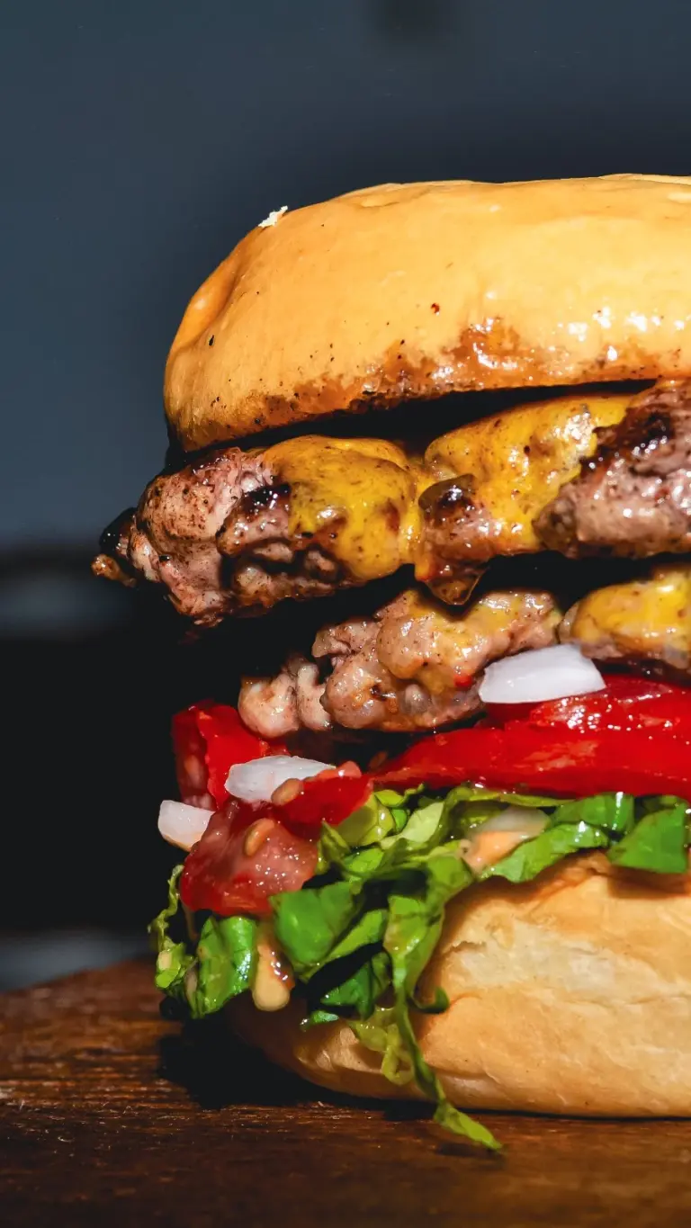 ottoburgers002 768x1365