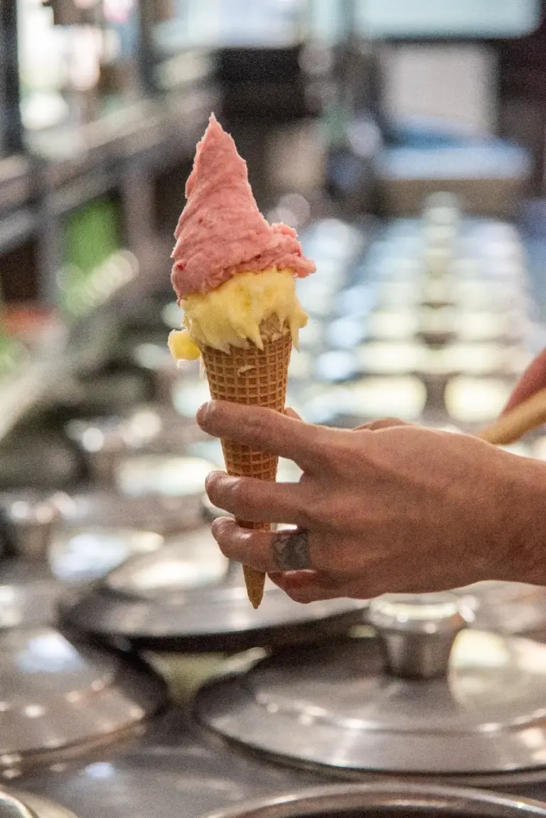 heladeriaroma001 768x1151