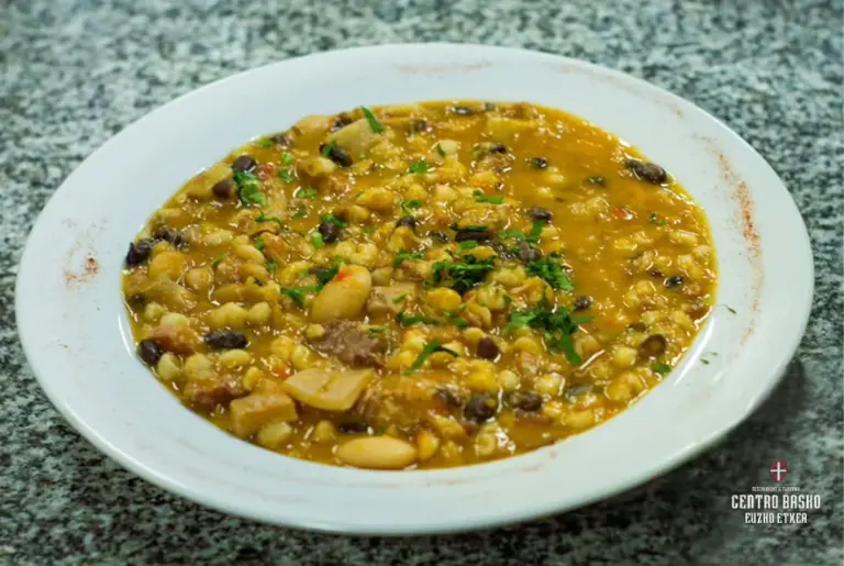 446201064 1795834944245592 3805095001734936879 n 768x515